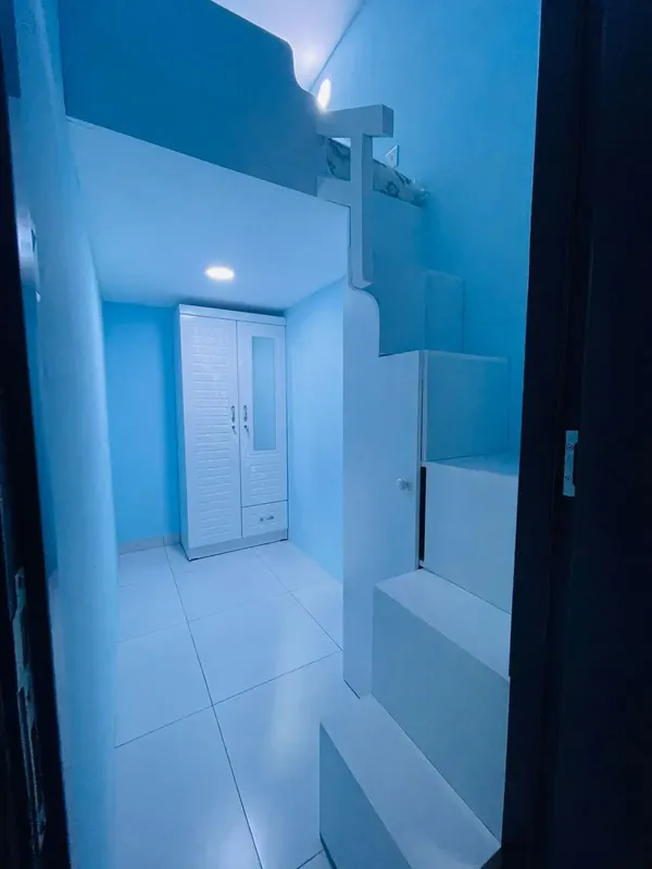 loft partitions available near emirates mall