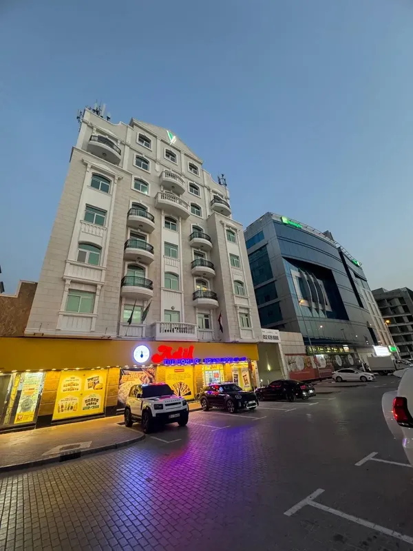 ladies partition in mashreq metro barsha 1st