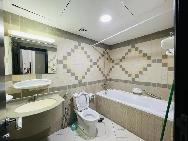 master and semi master bedroom available for rent in barsha heights